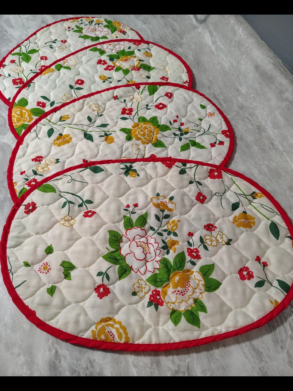 4 Vintage Quilted Placemats Red & Yellow Flowers Reversible